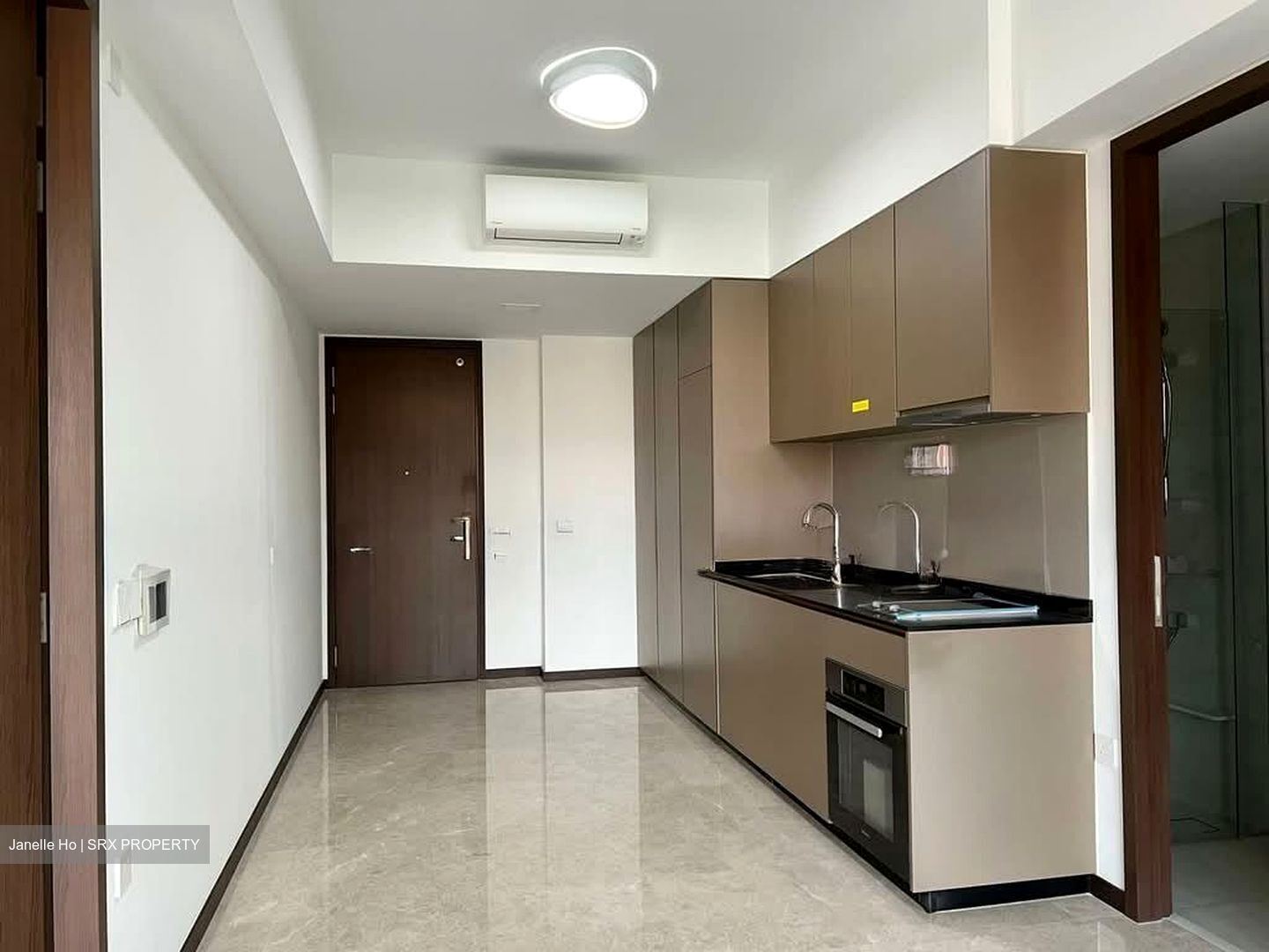 Royalgreen (D10), Condominium #548876601